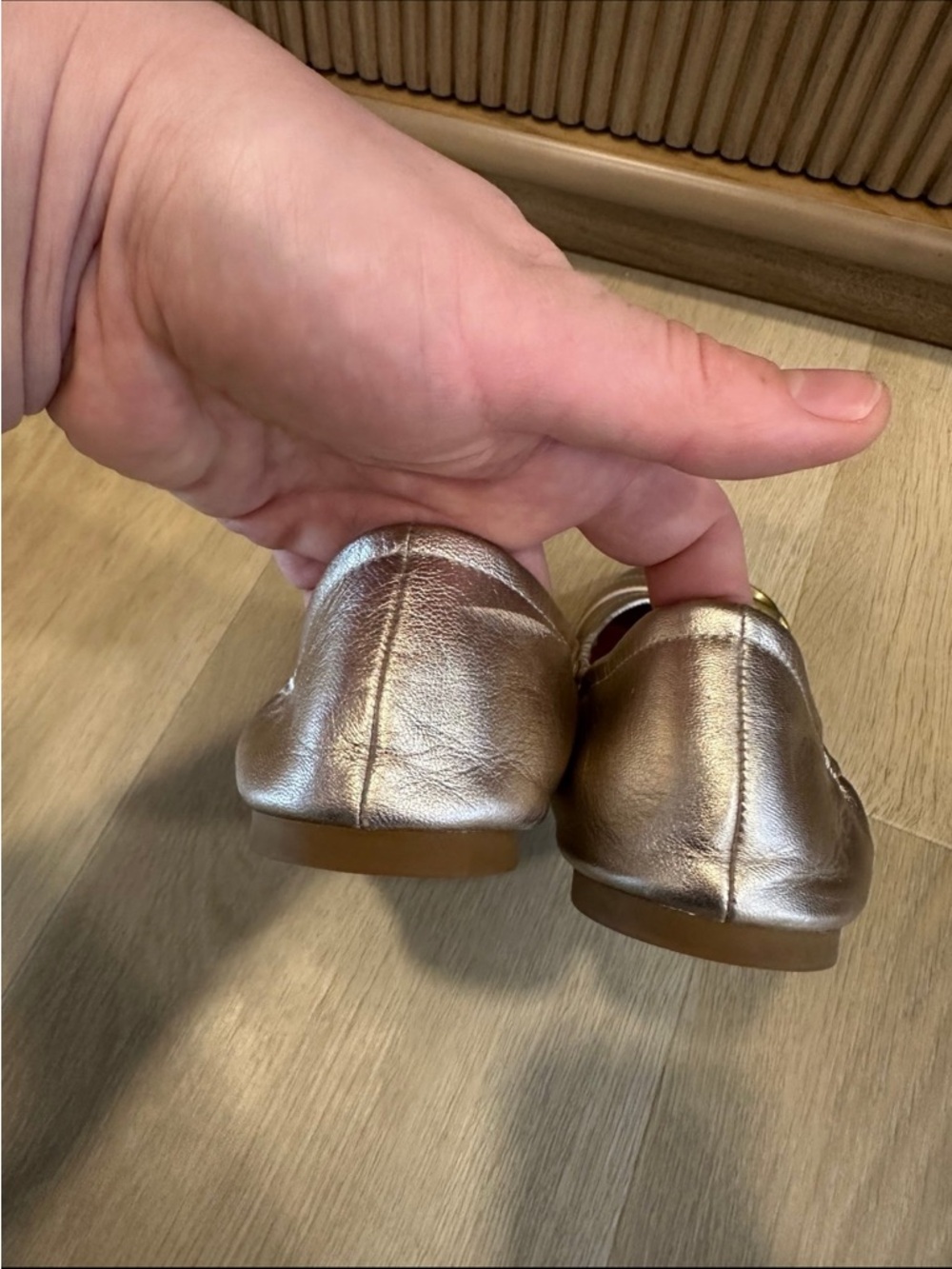 COACH STANTON BUCKLE
FLAT - CHAMPAGNE size 10 Metallic Gold Leather Ballet Flats - Picture 7 of 9